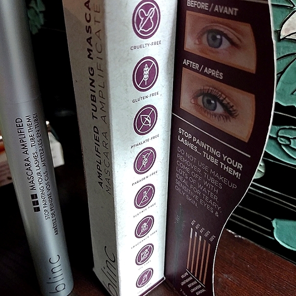 NEW (black) Amplified Tubing Mascara - Picture 2 of 10